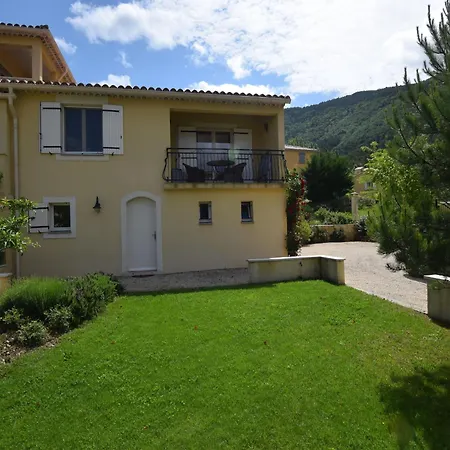 In With Garden, Cleaning Included Apartment Montbrun-les-Bains