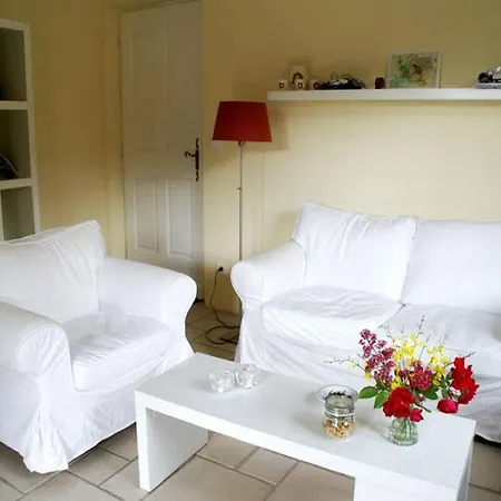 In With Garden, Cleaning Included * Montbrun-les-Bains